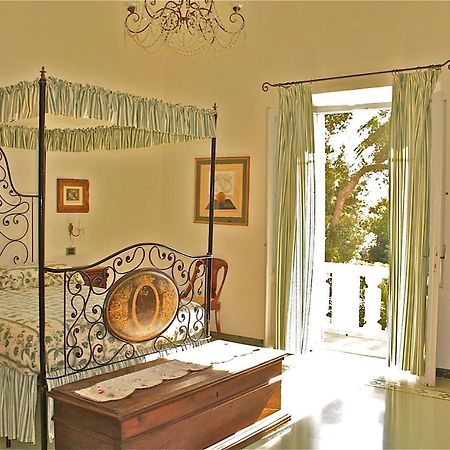 Villa Paradiso كاسْتيلونْشيلّو المظهر الخارجي الصورة